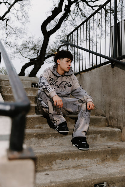 THE ESSENCE SET